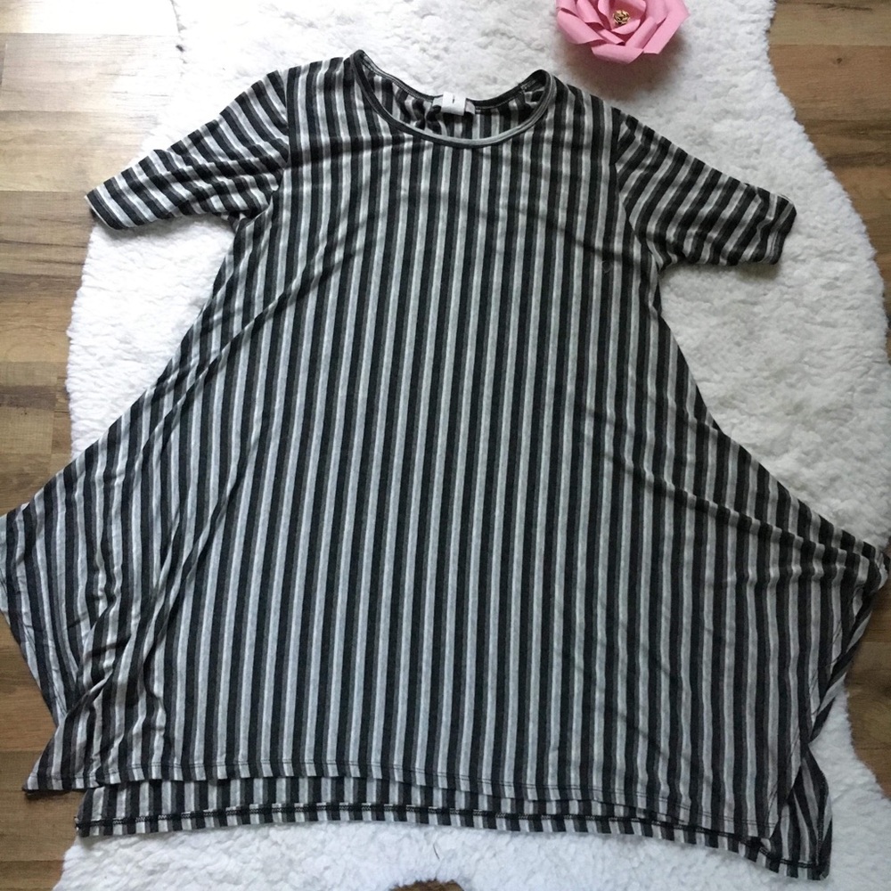 Pretty Young Thing Sharkbite Style Tunic Sz-3x